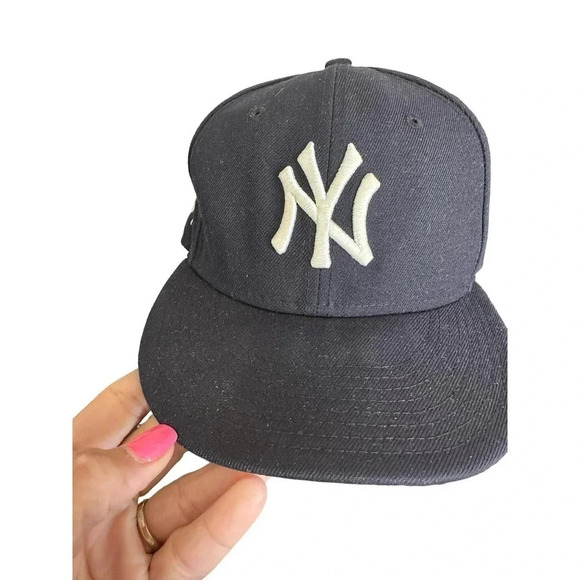 New York Yankees New Era Authentic Collection On-Field 59FIFTY 7 55.8cm  USA Hat - Picture 1 of 6